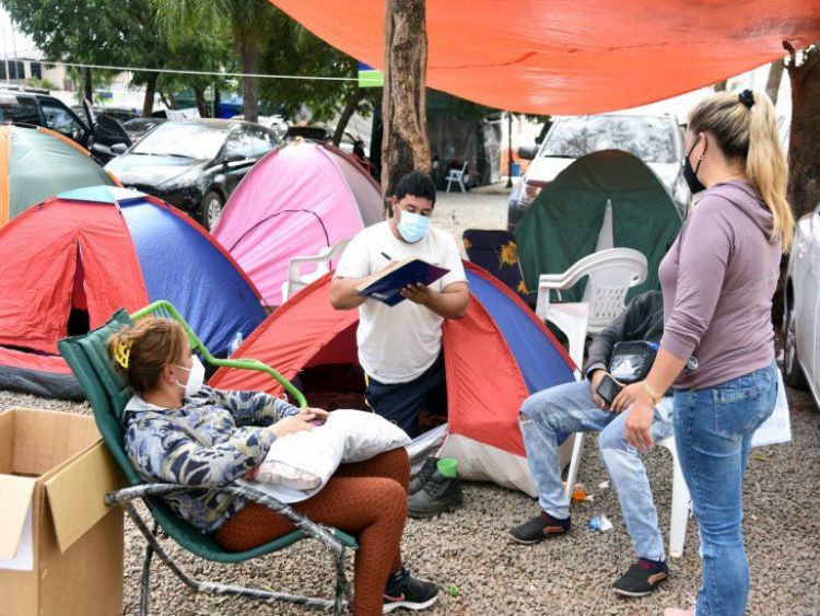 Familiares en pie de guerra contra restricciones del IPS