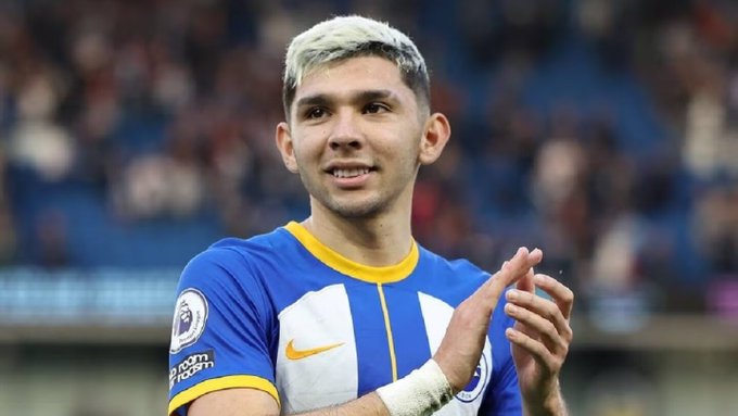 Julio Enciso vuelve a la convocatoria del Brighton después de seis meses