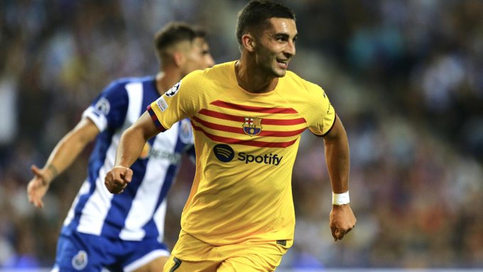 Barcelona vence a Porto y es líder