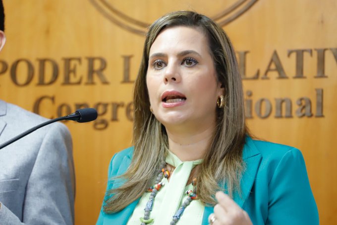 Kattya González dijo que traslado de su expediente al Senado solo dilatará más su caso