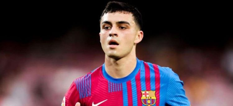 Pedri renueva con el Barcelona con una cláusula de 1.000 millones de euros