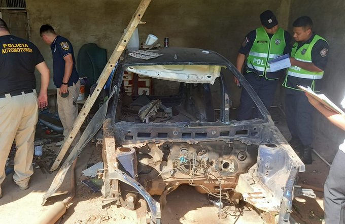 Allanaron un desarmadero clandestino de vehículos en Capiatá