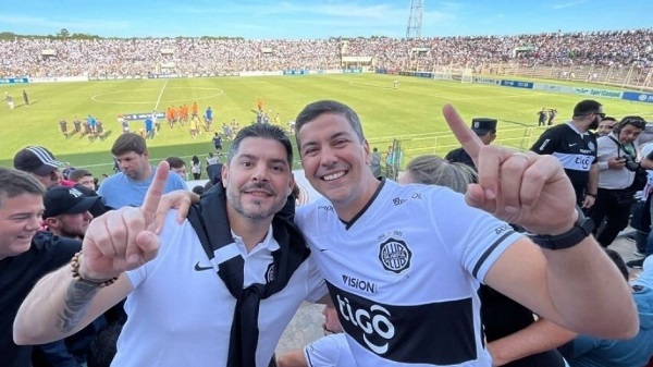 Exjuez insta a Santi intervenir Asunción tras escándalo financiero