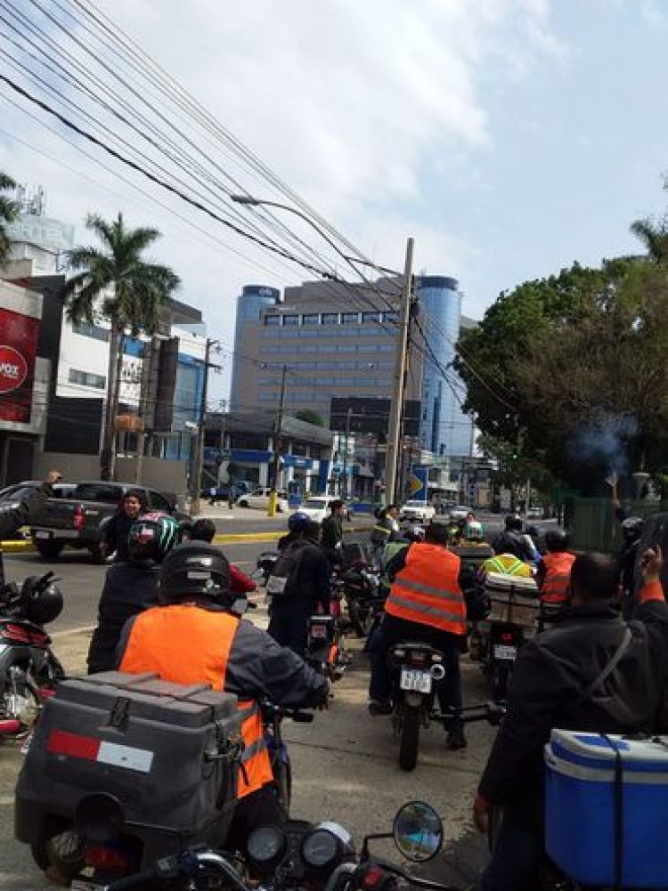 Trabajadores de deliverys piden al Gobierno ser vacunados y subsidios para combustibles