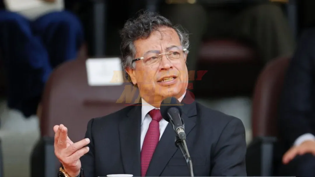 Petro pide a Bukele que le entregue a los colombianos que están presos en El Salvador