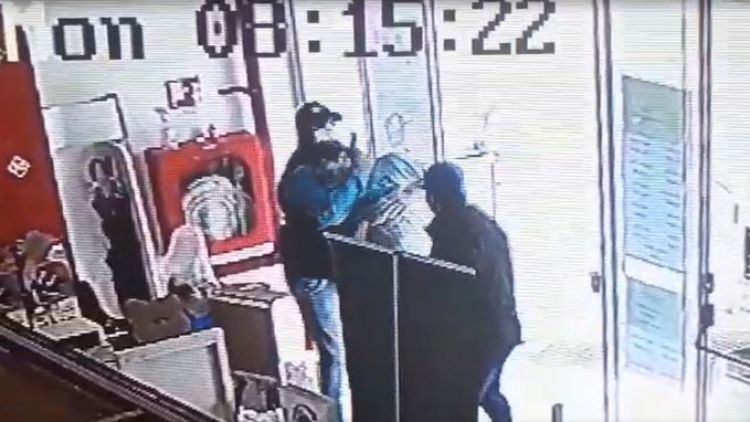 Policía logra frustrar asalto en un supermercado en Luque