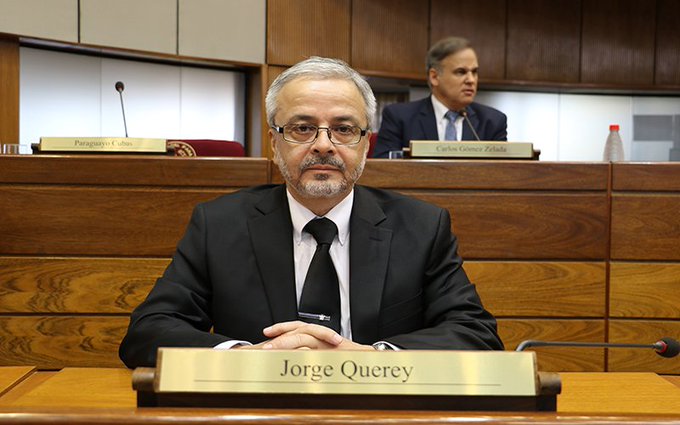 Querey pidió dos semanas más para presentar informe final sobre lavado de dinero
