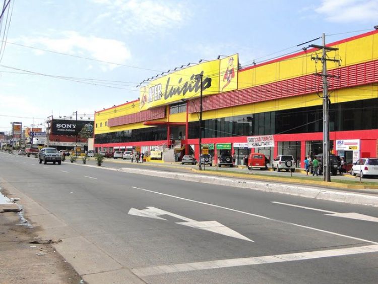 Principio de incendio en el Hipermercado Luisito de Asunción ya fue controlado