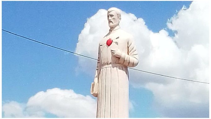 Encarnación: Monumento de San Roque con símbolos supuestamente masones