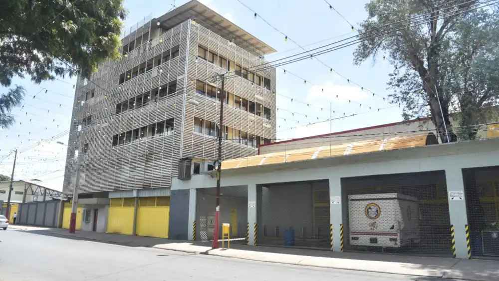 Tras críticas, Ochsi se pone a disposición de las autoridades y lamenta muerte de trabajador