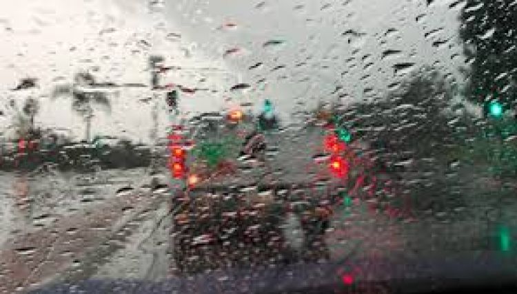 Clima fresco a cálido y con lluvias ligeras para este lunes
