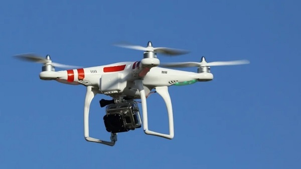 Dinac cobrará por uso de drones y fuegos artificiales