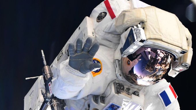Astronautas europeos se comprometen a no dejar más basura espacial
