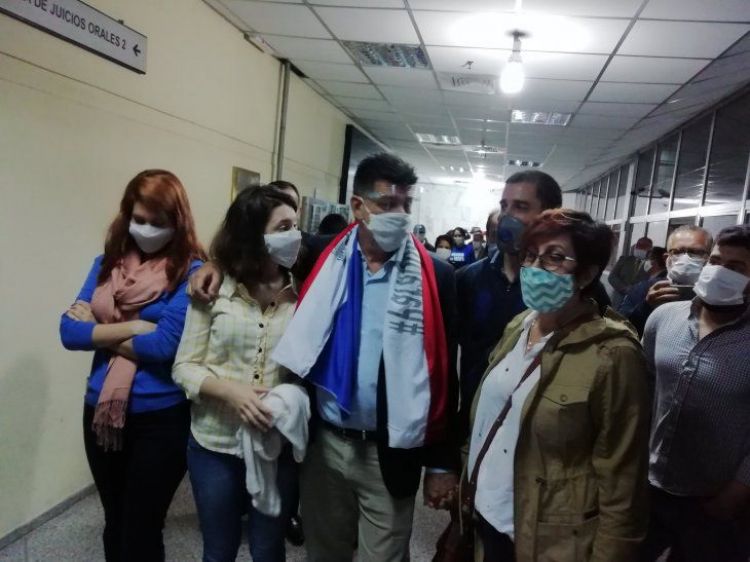 Alegre afirma que el PLRA no se rendirá a la mafia y menciona a Cartes
