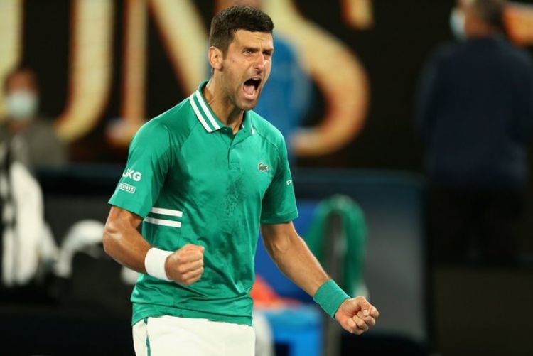 Djokovic derrota a Karatsev y jugará su novena final del Abierto de Australia