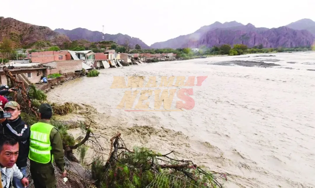 Inundaciones: Preocupante situación de carboneros de Puerto Casado que llevan dos meses sin trabajar