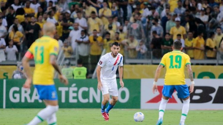 Brasil golea y Paraguay se despide de Catar