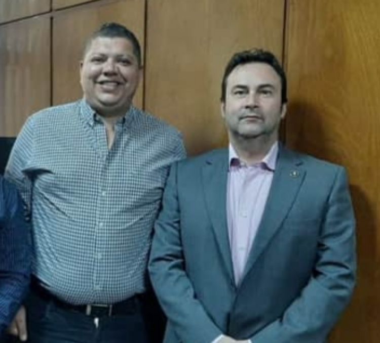 IPS niega despidos y asegura que contratos de especialistas son reevaluados