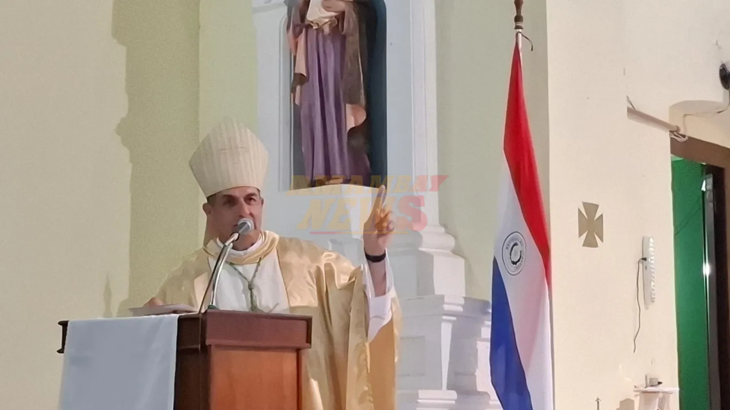 Obispo clama por justicia social y critica el “consumismo voraz” en misa de Nochebuena