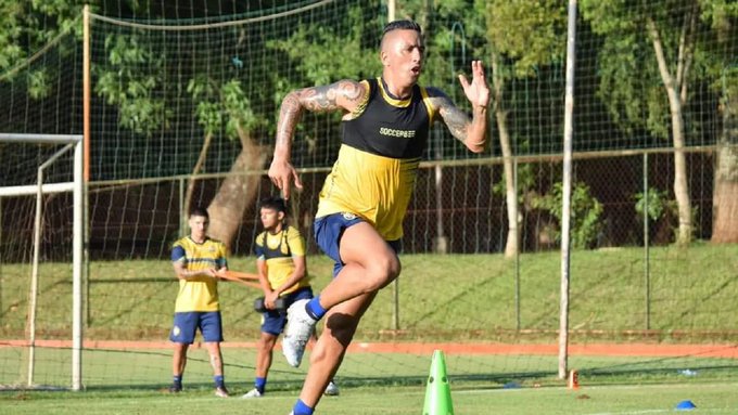 Retorno de Lucas Barrios en un momento era chiste