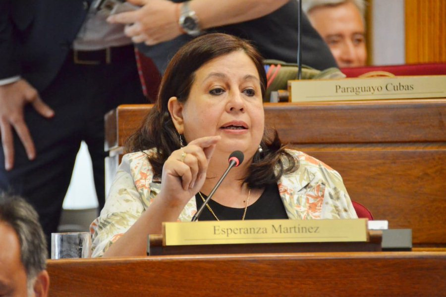 Senadora denuncia desabastecimiento de insumos médicos en hospitales