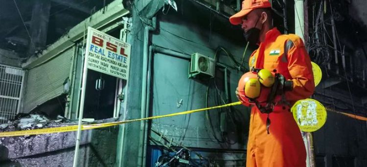 Un incendio deja 27 muertos en Nueva Delhi