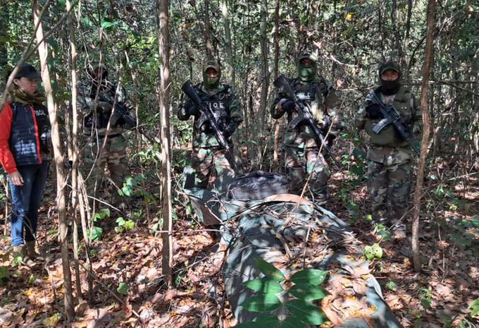 Policía halla pista clandestina con 412 kilos de cocaína en Bolivia