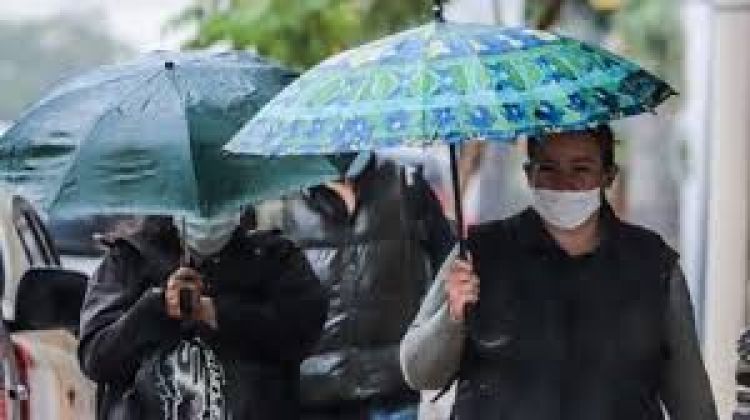 Lunes con lluvias, tormentas y descenso de temperatura
