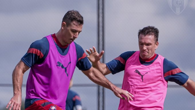 Por pegar el salto en Copa