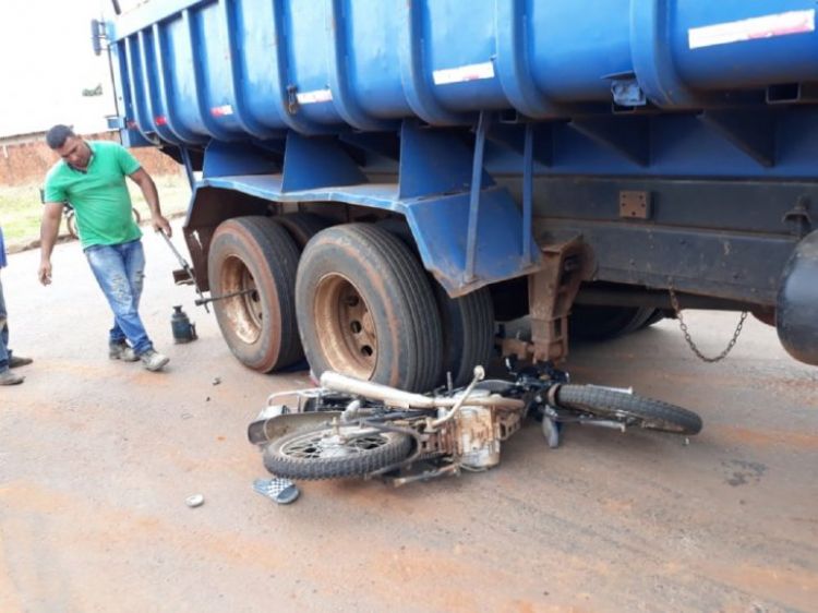 Motociclista muere atropellado por un camión en Pedro Juan Caballero