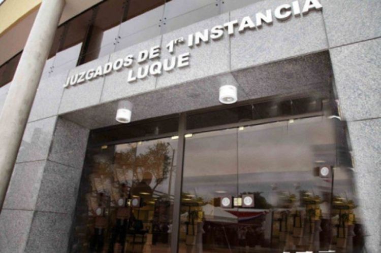 Apartan a funcionaria identificada en boicot digital en juzgado de Luque