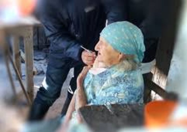 Ya no habrá excepciones: Solo se vacunará a mayores de 75 años que estén agendados y notificados