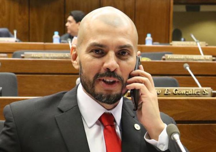 Plantean proyecto para reducir IVA a compras de alimentos y aseo personal