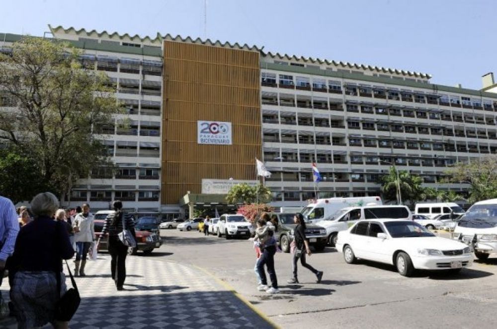 Policía destina 40 efectivos para custodiar Hospital Central del IPS