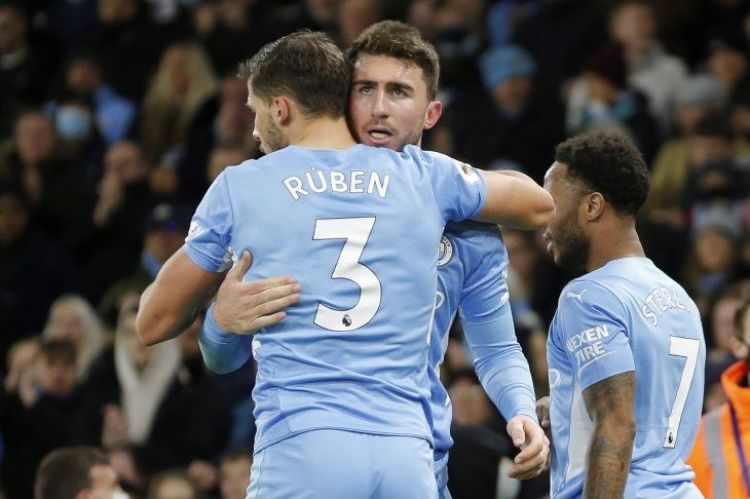 Manchester City acelera en un canto al fútbol en Boxing Day