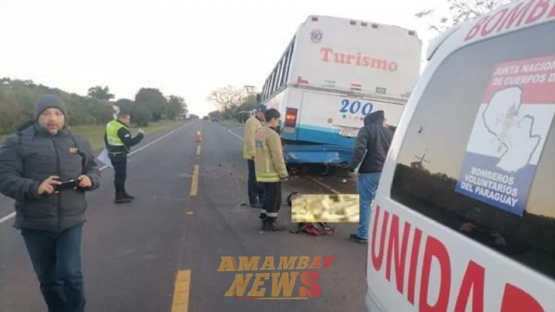 Un hombre muere al chocar contra un ómnibus descompuesto sobre la ruta PY01 en San Ignacio