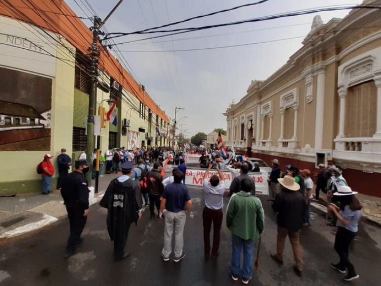 Campesinos vuelven a manifestarse rechazando refinanciación de deudas