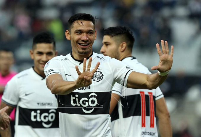 Chiqui Arce confirma una baja más en Olimpia para el próximo año