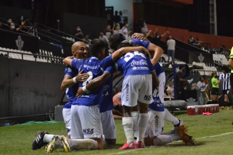 Sol de América buscará brillar esta noche ante la Universidad Católica