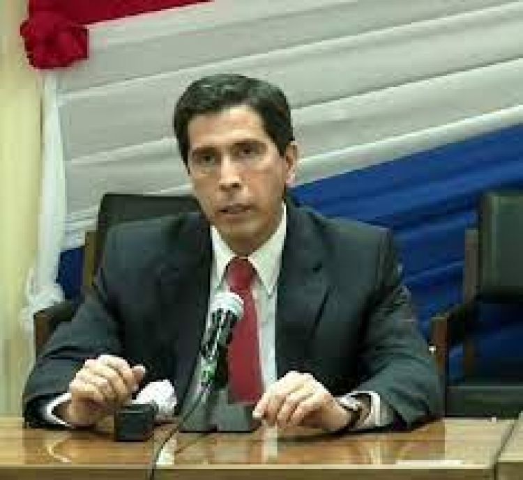 Ministro del Interior dio positivo a Covid-19