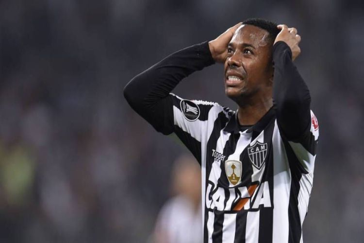 Nueve años de prisión para Robinho por violación en grupo