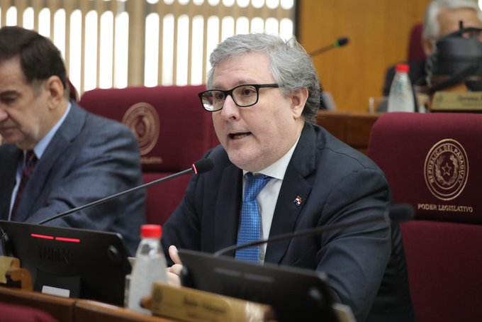 Piden informe al CM sobre convenio con universidad privada que ofrece puntos para concursos