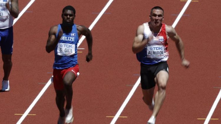 César Almirón avanza en el Mundial