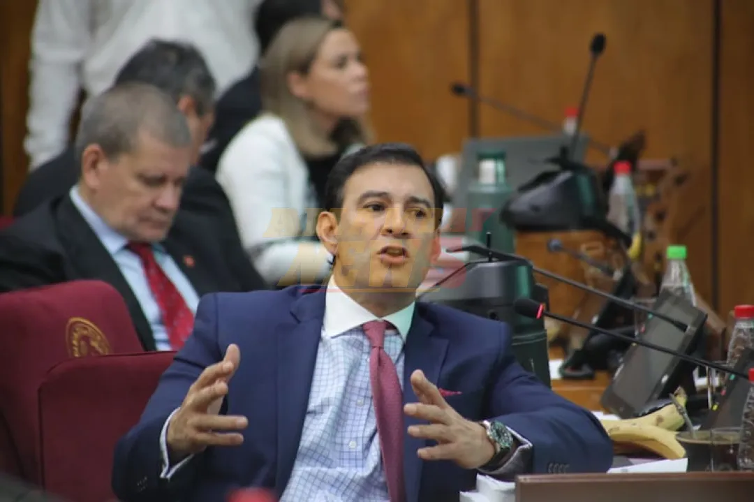 No le atendió el teléfono, así que Beto Ovelar pidió disculpas públicas a Afara