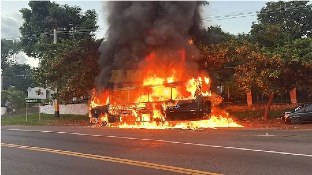 Bus se incendió en Caacupé sin dejar heridos