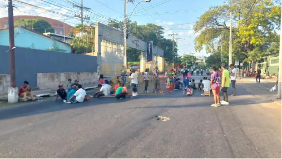Indígenas bloquean Artigas y exigen renuncia del titular del Indi