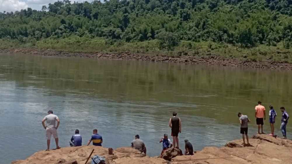 Niña de 12 años desaparece en las aguas del río Paraná