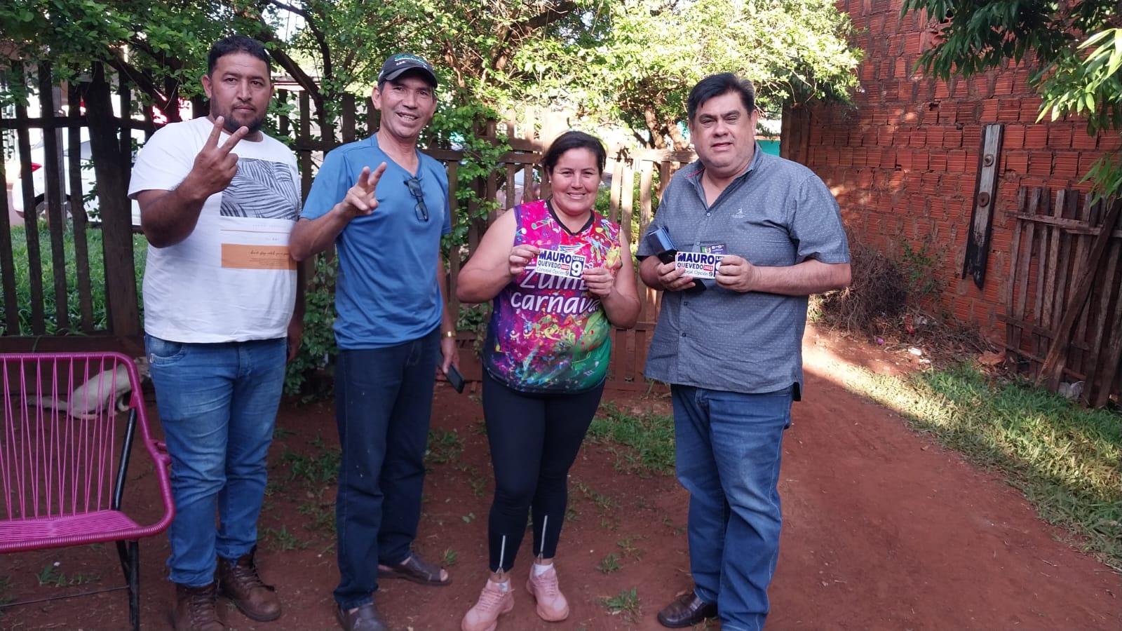 Lista 9: Mauro Quevedo realizó visita casa por casa en barrios de Pedro Juan