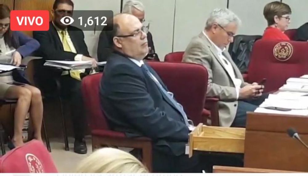 UTI: Chiquito Vale sigue durmiendo en el senado y no informa sobre presupesto
