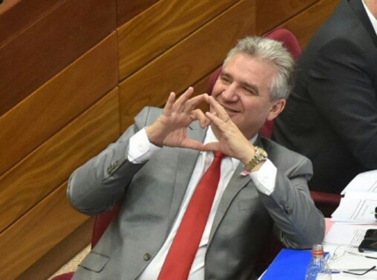 Enrique Bachetta inscribe su propio movimiento para las internas